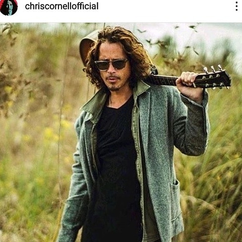 annePinoti's tweet image. Cris Cornell, ficará na memória !!
Cantor espetacular.♥️
Sua voz , as letras de cada canção...Irão ser cantas de geração em geração. 
Canções que tocam a alma.
I Am The highway ♥️♥️♥️🤗🤗