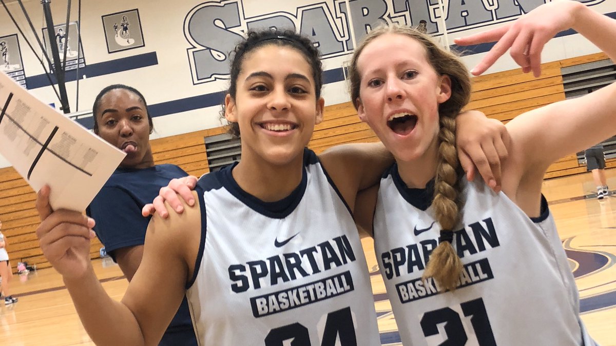 FHCgirlsbball's tweet image. #ProgramDay #SHive🐝