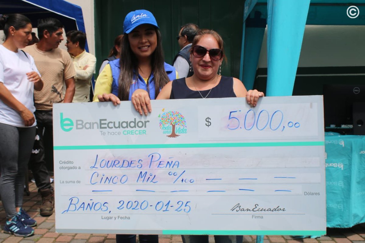 Presidencia_Ec's tweet photo. TUNGURAHUA | En Baños de Agua Santa, las #BrigadasTodaUnaVida atendieron a los habitantes de la parroquia Ulba con créditos productivos, cedulación, salud, inclusión social, programas de vivienda, planes de telefonía y más. https://t.co/Xf0fmCnrZZ