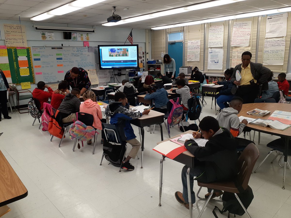 Caayers's tweet photo. Learning walk this week focused on breaking down the standards. #FLBDLA1920 #COHORT4 #principalayers #professionaldevelopment https://t.co/UMUCEaCVag