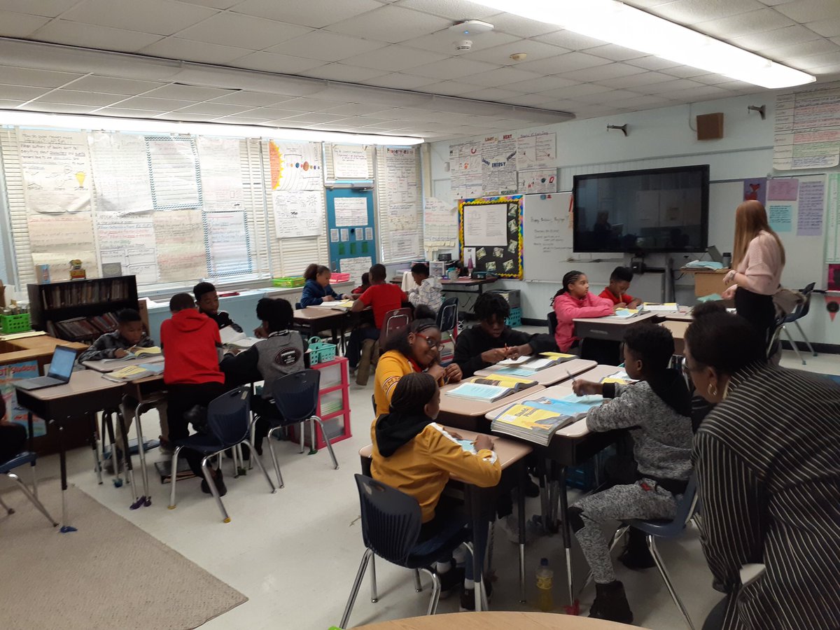 Caayers's tweet photo. Learning walk this week focused on breaking down the standards. #FLBDLA1920 #COHORT4 #principalayers #professionaldevelopment https://t.co/UMUCEaCVag