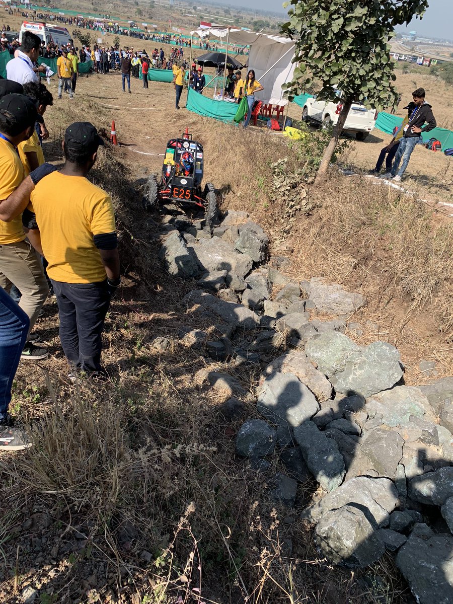 arunjaura's tweet photo. The flag-off of E-Baja endurance event with Collector of Indore at 13th edition of SAE BAJA. An excellent industry-academia platform for nurturing the blend of sustainable mobility, safety, new age technology skill sets, and transverse collaboration for our innovative young minds https://t.co/a9qXWE183J