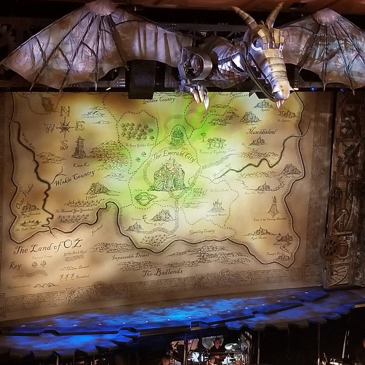 Aprylguzman2's tweet photo. You can't have this if you don't infuse the arts within curriculum.  STEAM is where it's at! Support the Arts! #teachandsidehustle #Wicked #Broadway https://t.co/xN4OjtCqfw