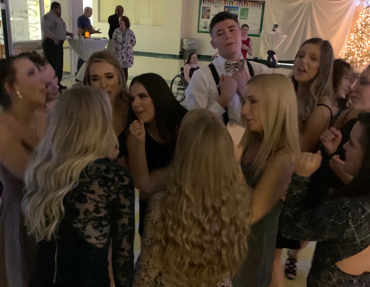 WilkesCentralHS's tweet photo. You Don’t Know You’re Beautiful! Winter Formal #One_Eagle https://t.co/FhPmug0Yb4