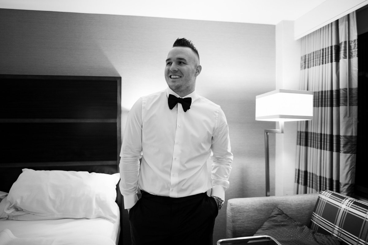 Angels's tweet photo. The 🐐 is dressed to the nines for tonight’s @officialBBWAA dinner in New York City! #TroutMVP https://t.co/AKJhFqROHW