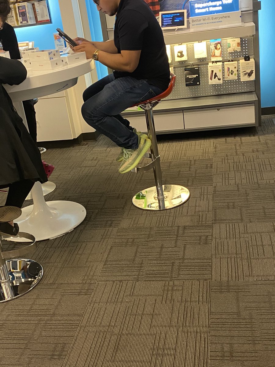 When PROMO’s hit, FRY RD RUNS with it! 🏃🏽‍♂️💨💨...Leo, closing a 6 line CRU deal with our AMAZING Valentine Promo! ❤️ #STX #ROADTO90 #Winning 🥇 <a href="/jacquie_rubio/">Jacqueline Rubio</a>