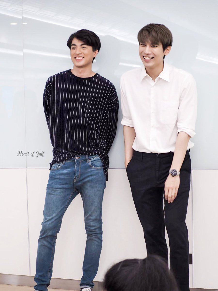 HeartofGulf_TH's tweet photo. 1ปีกับทางเดินนี้ ยินดีที่ได้รู้จักนะคะ ยินดีที่ได้เจอกัน ขอให้ทุกๆการก้าวเดินพบเจอแต่สิ่งดีๆขอให้มีความสุขกับการทำงานสู้ๆนะน้องกลัฟน้องมิว น้องทั้งคู่เก่งอยู่แล้วยินดีกับความสำเร็จอีกขั้น เลิฟเลิฟ🤟🤟
#FirstMetMewGulf https://t.co/5Tm39TqKCY