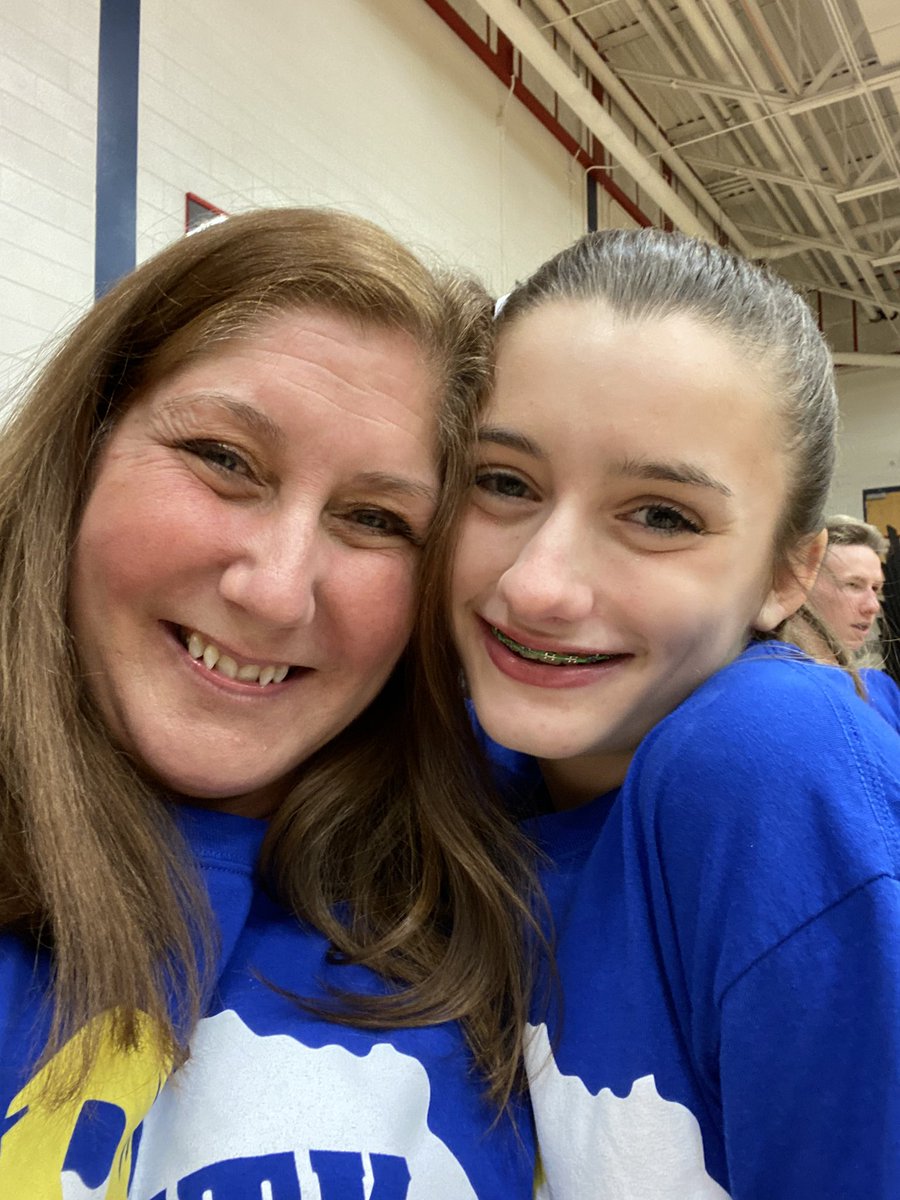 rachelehardin's tweet photo. Dance Blue @SC_LafayetteHS @lhssection2019 @Lafayette_NHS @LHS_PrincipalJ @lhshighschool #danceblue #ftk #2500 #generalfamily https://t.co/nvHIFWMsH8