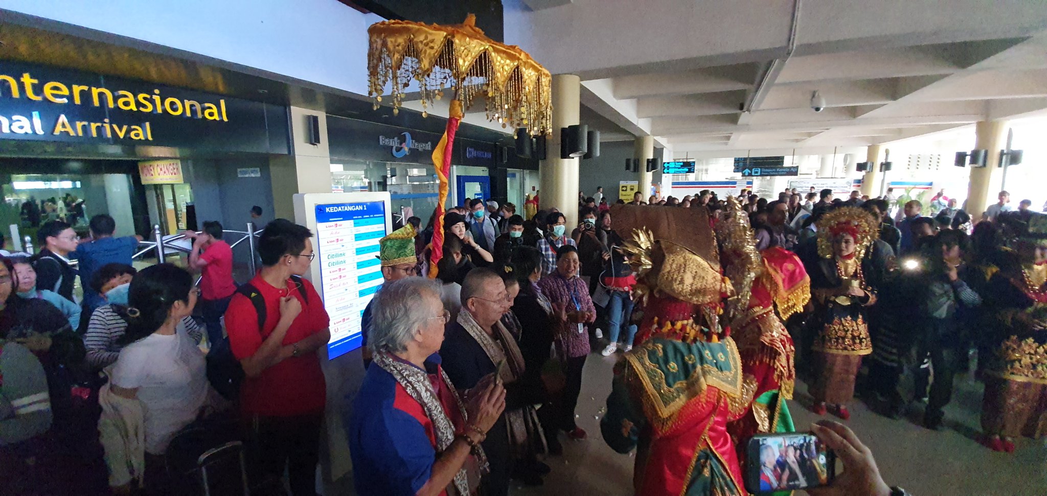 Sambutan untuk turis China di Sumbar