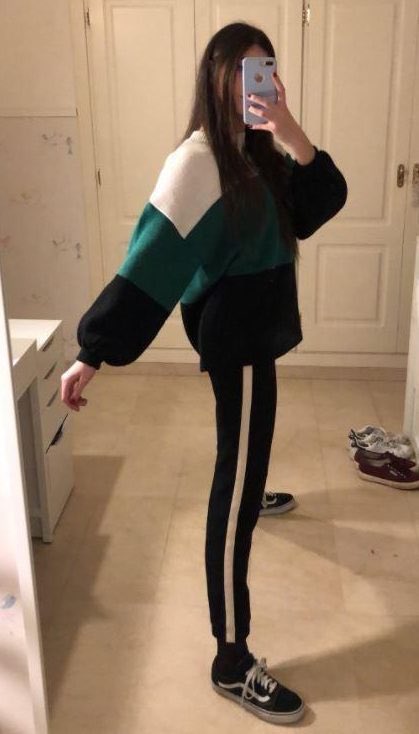 losttbh's tweet photo. yeah I just matched horizontal stripes with vertical stripes so what https://t.co/DwyYpbvPgO