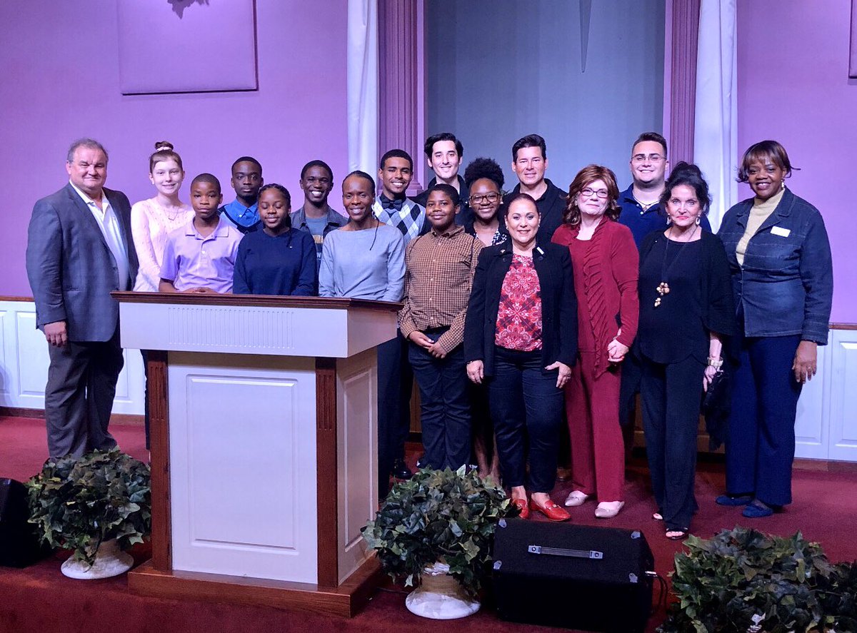 Adianis16's tweet photo. Totally impressed w faculty & Students @VictoriousAcademy❣️Nancy Randolph knows to #LeadRight exceptional job with these Young Republicans. Great VR event with #TrumpVictoryTeamOrlando. #NoToIndoctrination #Woke #BlackVoicesForTrump #SchoolChoice @_KevinMarino https://t.co/srN7ZPhbE7