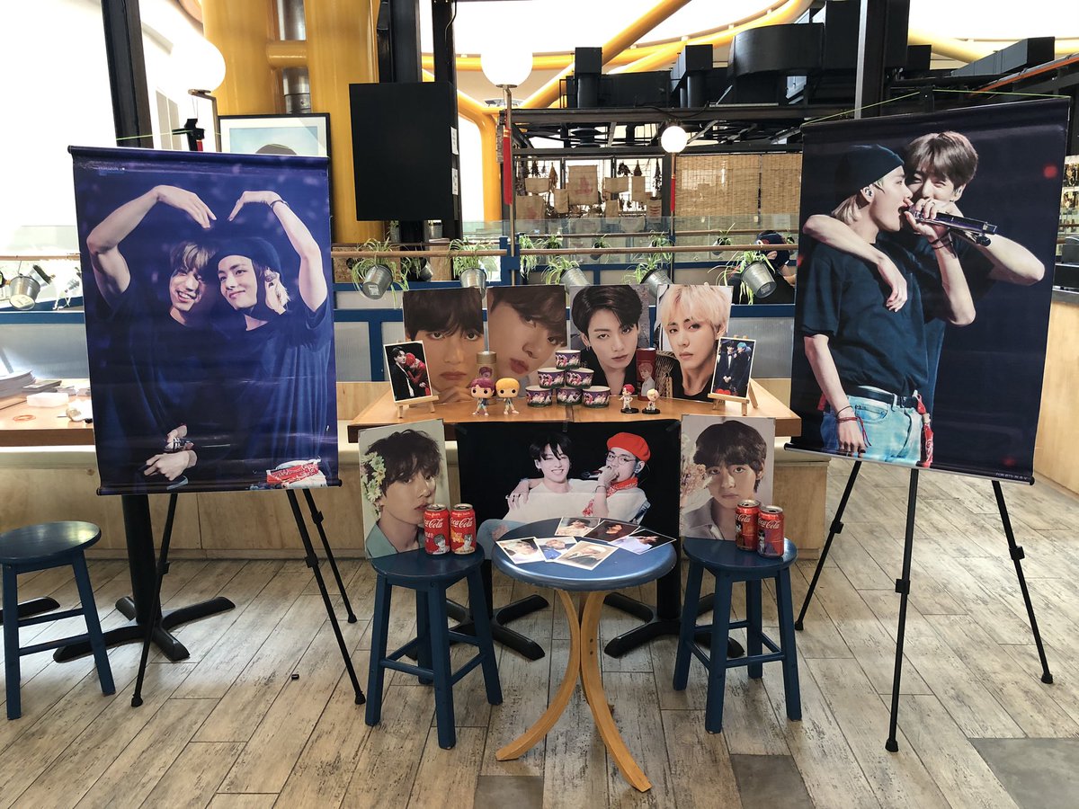 vnakoo's tweet photo. #TAEKOOKinMY decorations ๐ฏ๐ฐ https://t.co/Lx3ZKAULoQ
