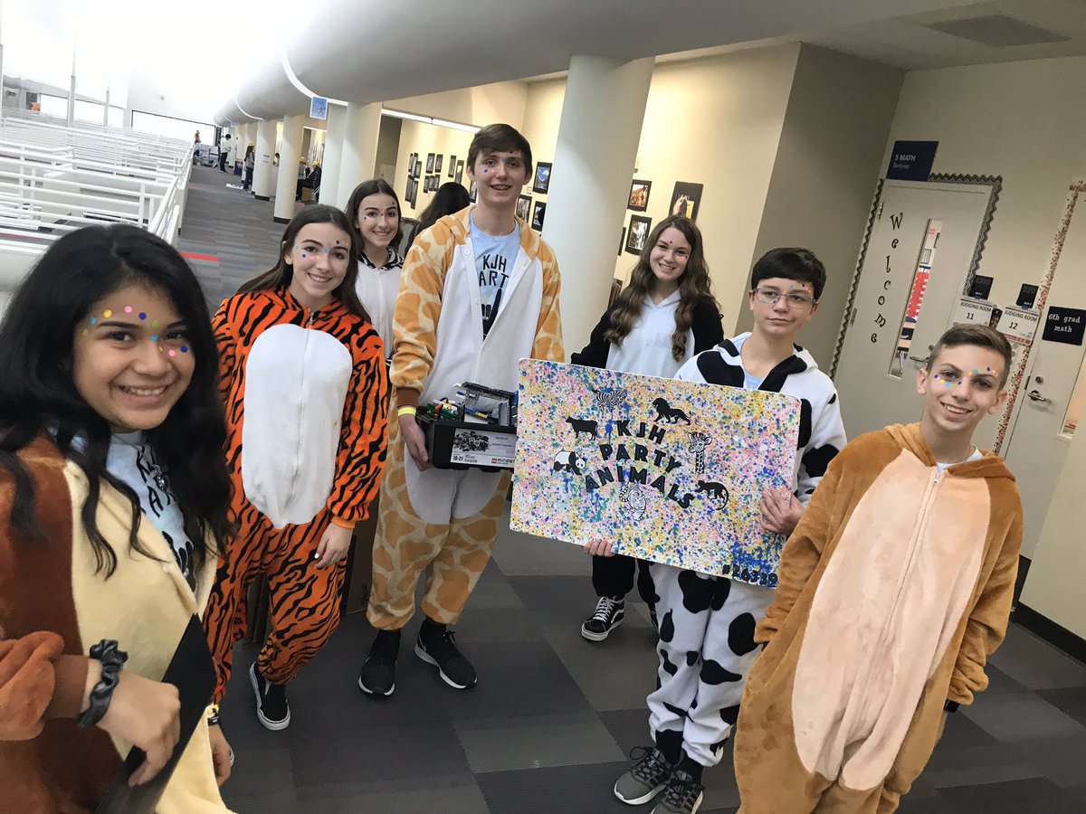 MarisaSolomon47's tweet photo. We had a great day! No trophies or advancements today, but they did some quality work and I am crazy PROUD of them. With the way they all finished today, by my calculations, they are in the top 6% of our HIGHLY competitive, 480 team region. #KaufmanRobotics https://t.co/DsdkLMXQoc