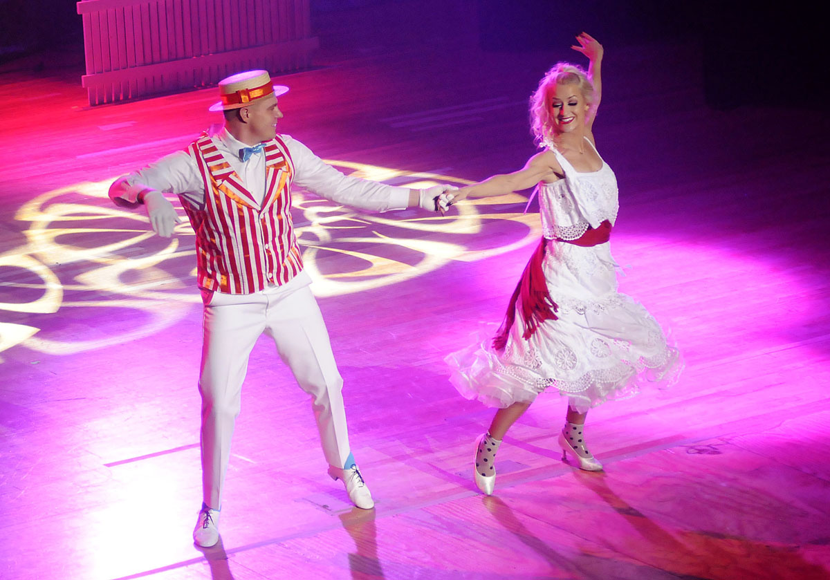 donwknight's tweet image. Dancing Like the Stars at the Paramount on Saturday photos.heraldbulletin.com/Events/Dancing…