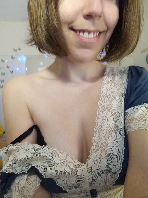 I am online @chaturbate! Cum say hello to me at https://t.co/ISes9Guc1q ! #chaturbate #chaturbategirls<a class="tags" href="/tag/chaturbate">@chaturbate</a><a href="/tag/camgirl"class="tags"><span>#camgirl</span></a><a href="/tag/chaturbate"class="tags"><span>#chaturbate</span></a><a href="/tag/chaturbategirls"class="tags"><span>#chaturbategirls</span></a>