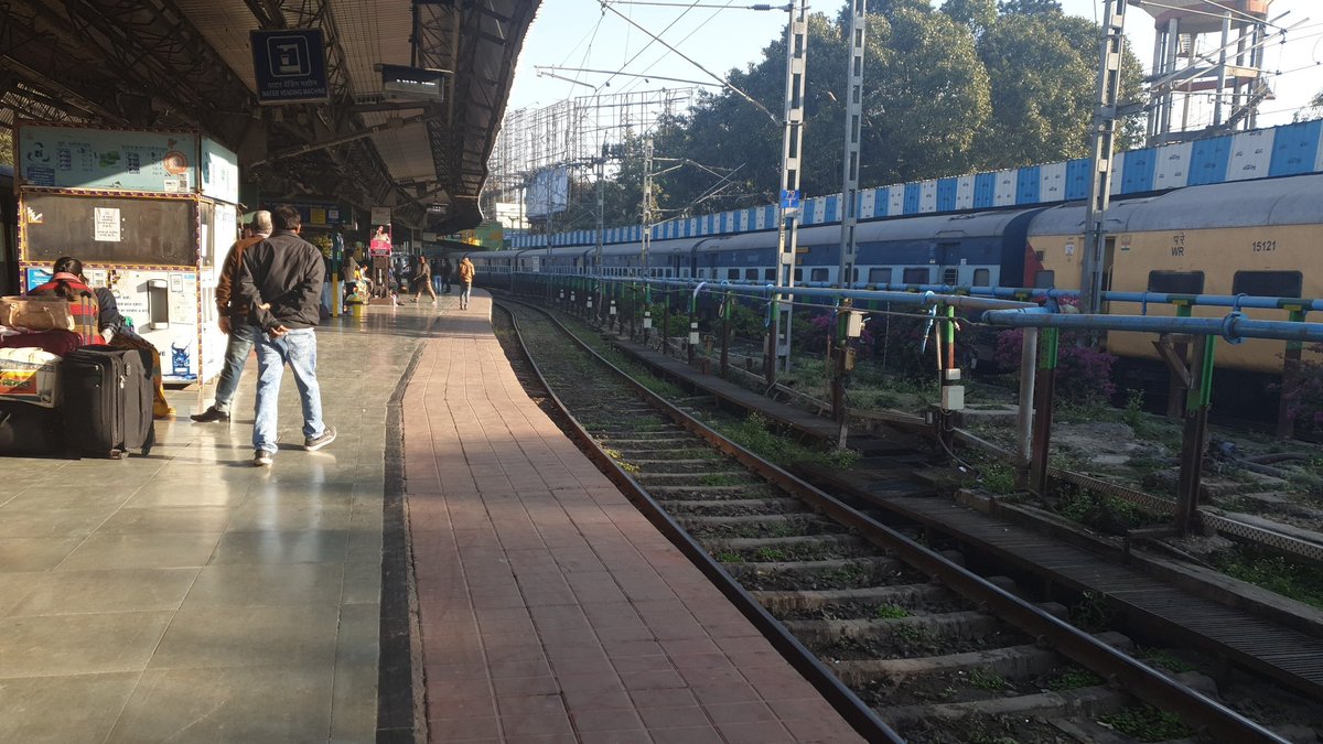 riya_anchliya's tweet photo. @PiyushGoyal The Constitution came into effect on 26 January 1950 and we are still honouring its essence. But when will the Trains come on time?
#PiyushGoyal #BJP #waiting #trains #IndianRailways #Alwayslate #Nopunctuality https://t.co/fK6TlVUOYO