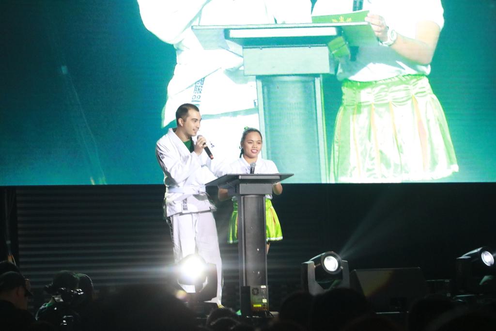MOAArena's tweet photo. Such an amazing pair of host this morning at #AngelsWalk2020 #AngelsWalkAtMOAArena! https://t.co/UHY7PI3VD9