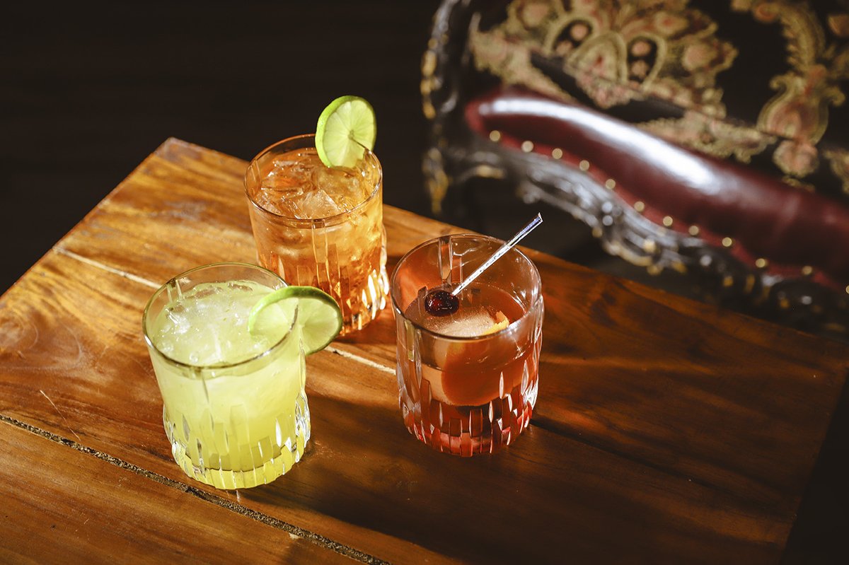 RockhouseVegas's tweet photo. Just a few steps away from our restaurant. Enjoy premium whiskey and tequila at @oakroomlv. https://t.co/0QZYgXxRBN