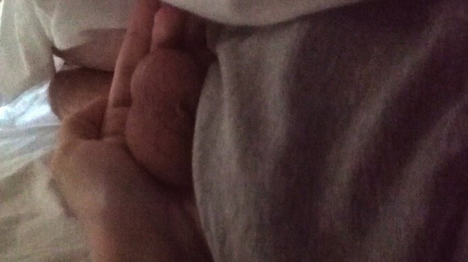 My balls are cold in the morning with no one to massage them...
#NSFW #Femboy https://t.co/DNdHiAckr
