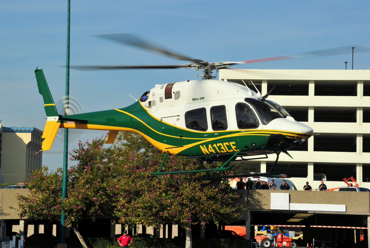 verticalmag's tweet photo. #HeliExpo fly-in, day 2 arrivals. See more of our red carpet pics here: https://t.co/VtYTxW8fd9 #haiexpo20 https://t.co/fHb7HeTKHn