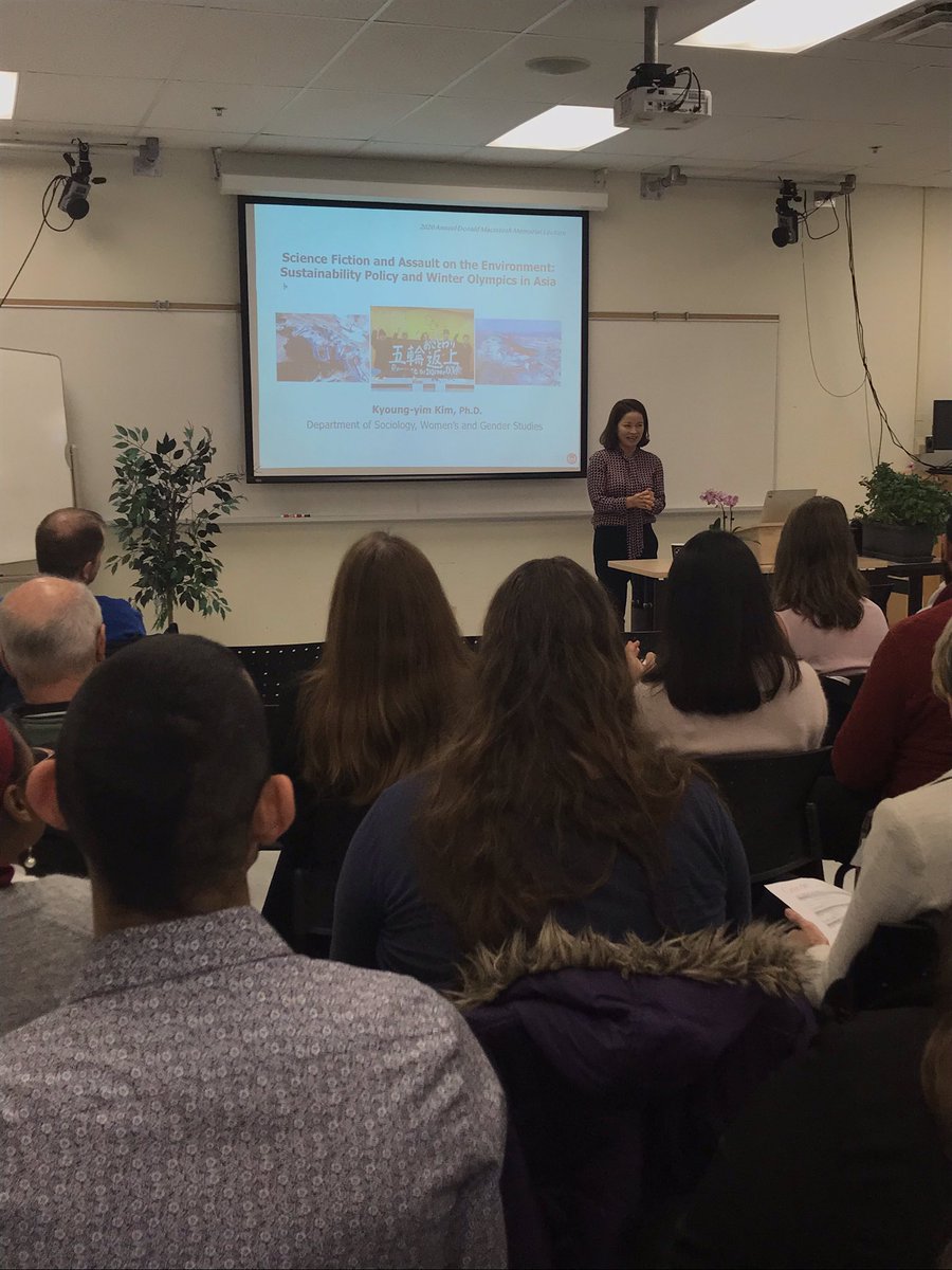 DrKYKim's tweet photo. At the Macintosh Lecture at Queen’s University, Canada. Sharing my research with esteemed colleagues and exceptional students is always fun and inspiring. Thank you again for the invitation, Queen’s folks! And Thnx @courtneyszto! You are the best host! https://t.co/h4iXlV111J