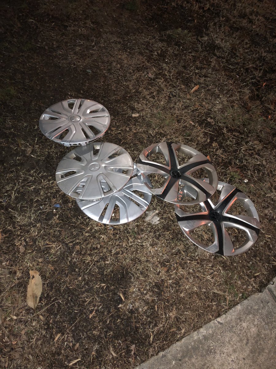 Taylor_Anne013's tweet photo. @CityofAtlanta are y’all going to fix the sinkhole of a pot hole near 1395 Chattahoochee Ave NW or are we waiting until we have enough rims to play Jenga?? https://t.co/LThHhUezrS