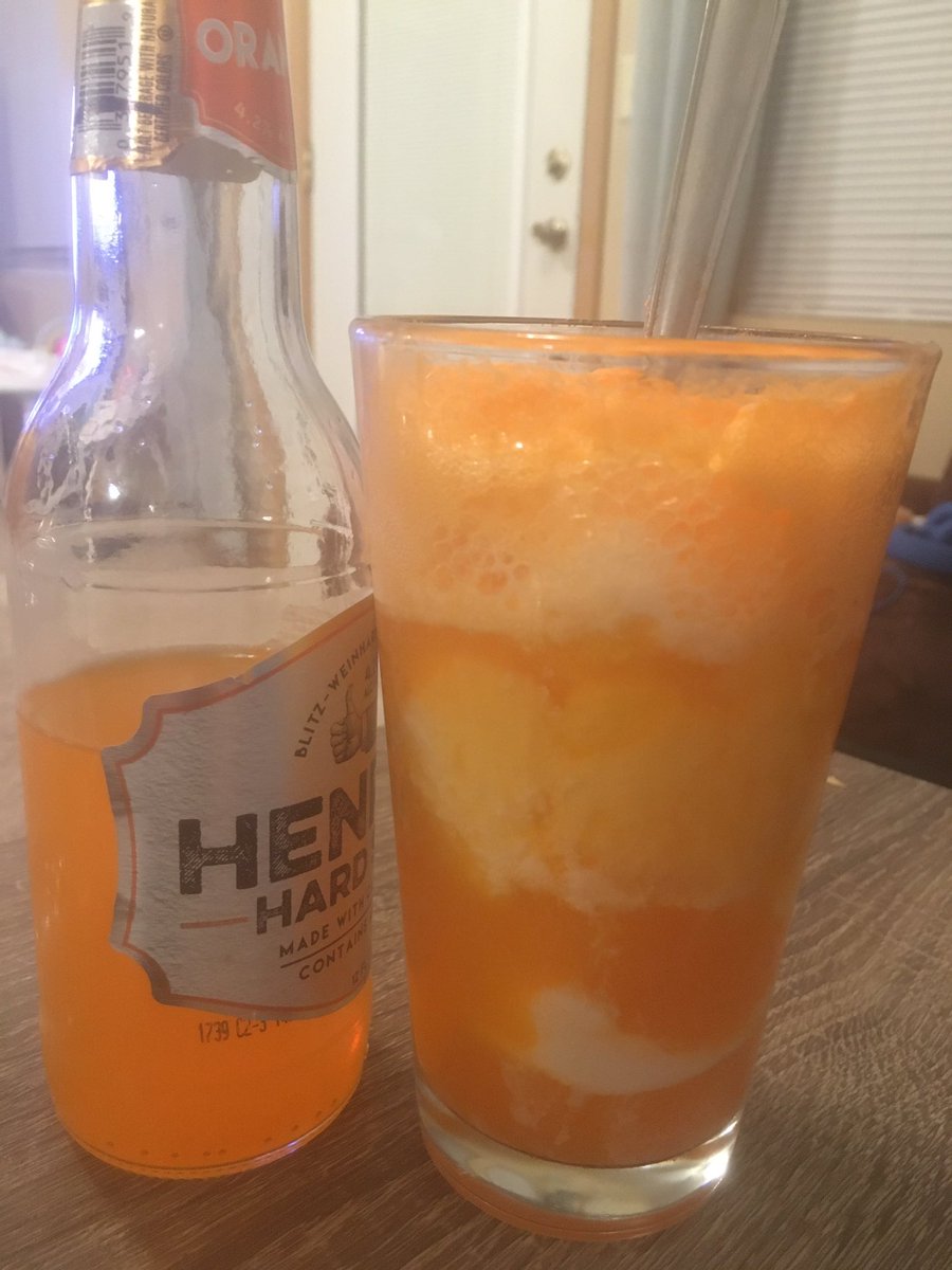 KateBrauning's tweet photo. Hard creamsicle float to celebrate #breakthroughwriters conference day https://t.co/NeriHMAxX7