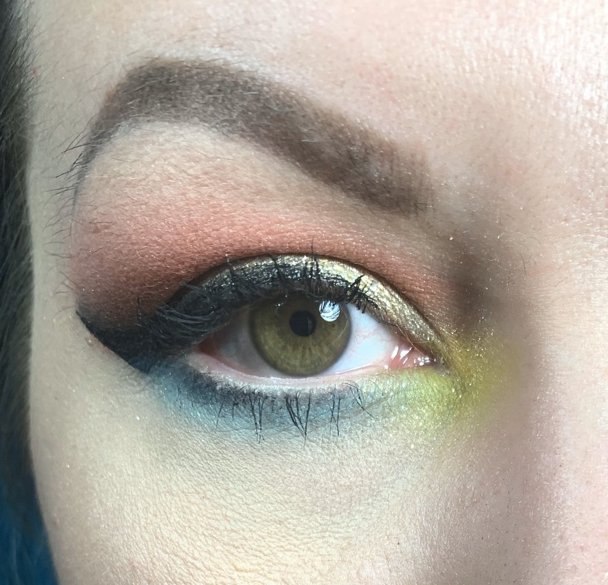 What_About_Rini's tweet photo. Still my favorite look from @JeffreeStar’s Thirsty palette. Y’all better not sleep on this palette, get it before she’s GONE😭🔥💦 (no edit, don’t mind my lazy ass stray brow hairs) #JeffreeStarCosmetics #thirstypallet #muah #makeupaddict #favoritelook #unedited https://t.co/FZx9jmbbsa