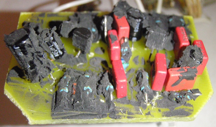 freestompboxes's tweet photo. BJFE Sea Blue EQ stripped of all its goopy seaweed #gutshotculture #schematic and more pics here: https://t.co/o1SC2kGlXw https://t.co/SwM42I5B9W