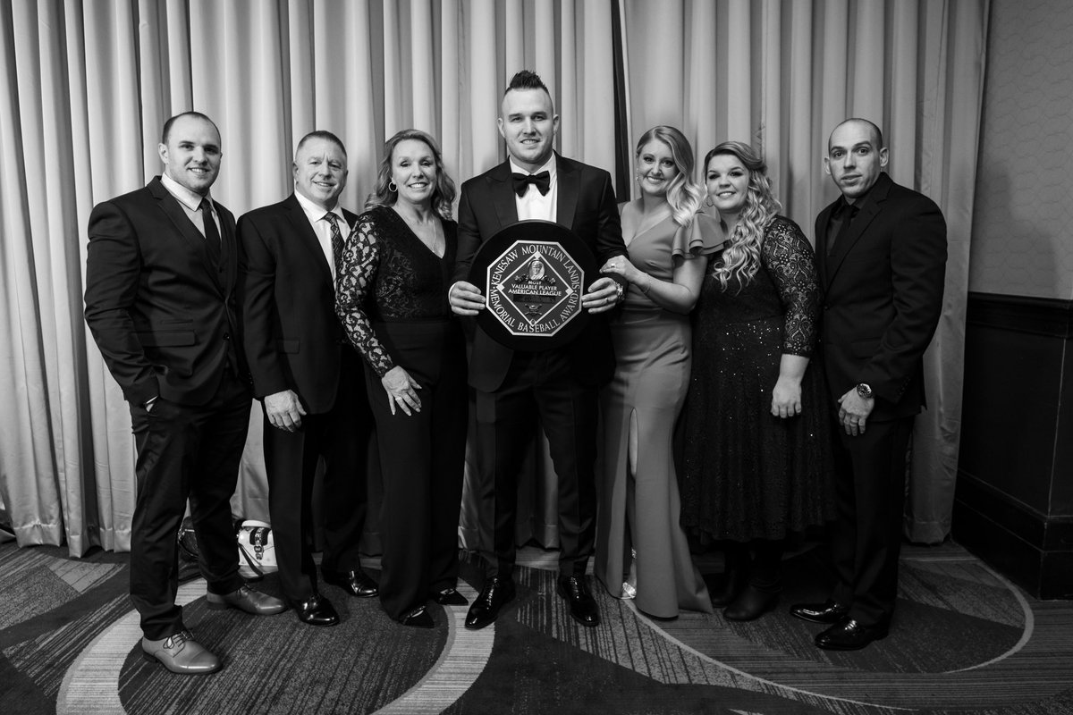 Angels's tweet photo. 🤩

#TroutMVP https://t.co/jwtSNOB28Z
