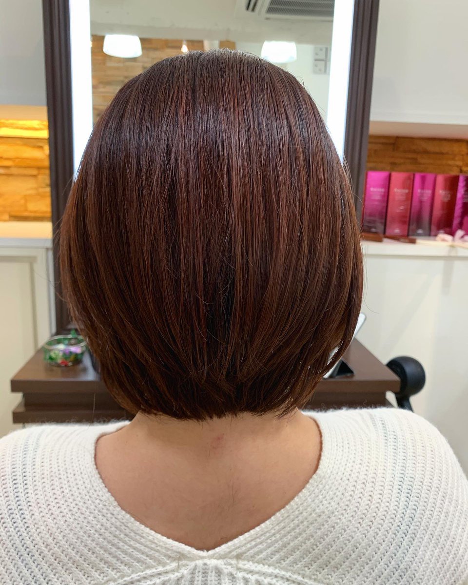 もっち 成人式後にバッサリカット 扱いやすいショートボブにカットしてあるのでドライヤーをかけるだけでもまとまり朝も楽々です バッサリカット イメチェン カラー アニメ好き ゲーム好き 映画好き 新宿東口 ショートボブ