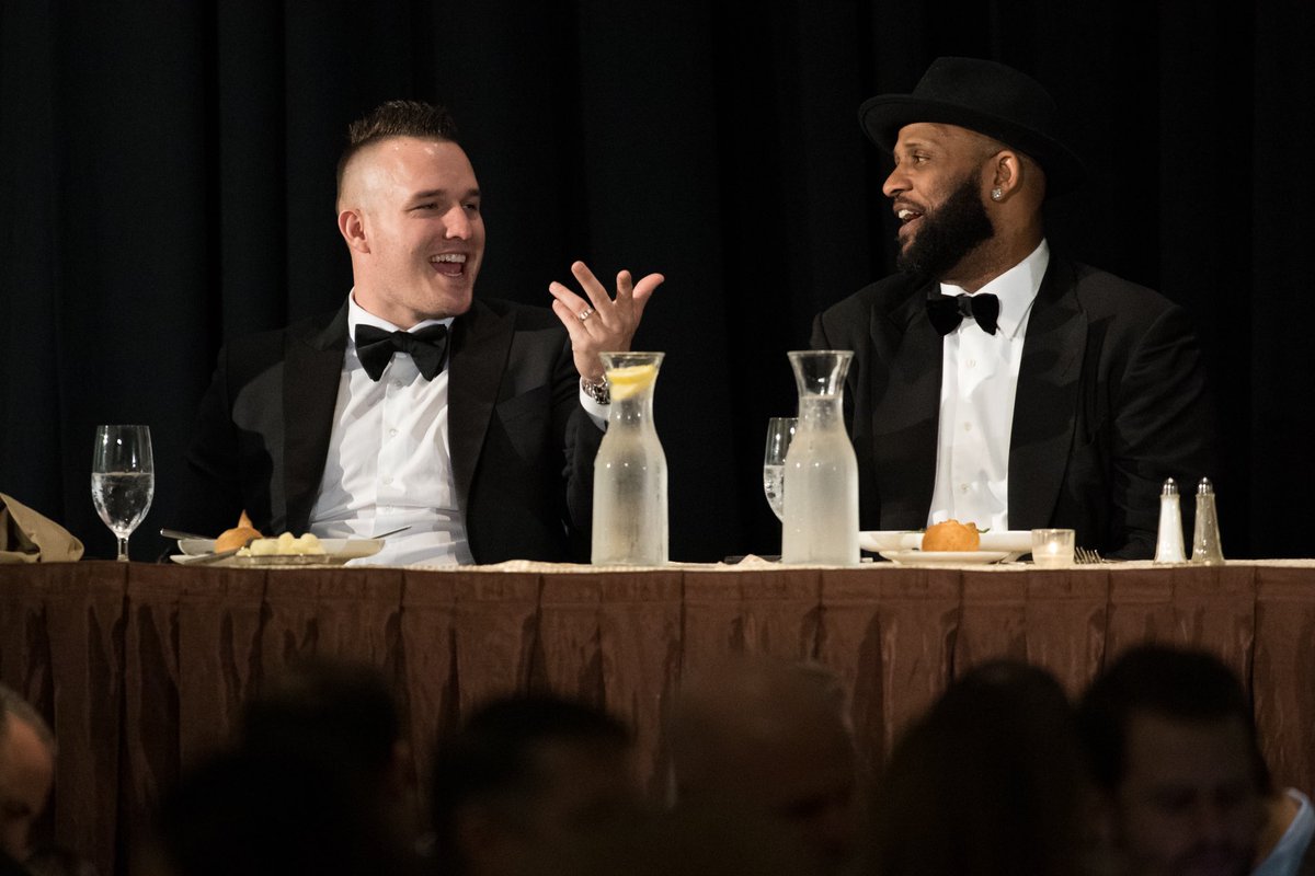 Angels's tweet photo. 👑 

#TroutMVP https://t.co/0NdmFSOcnh