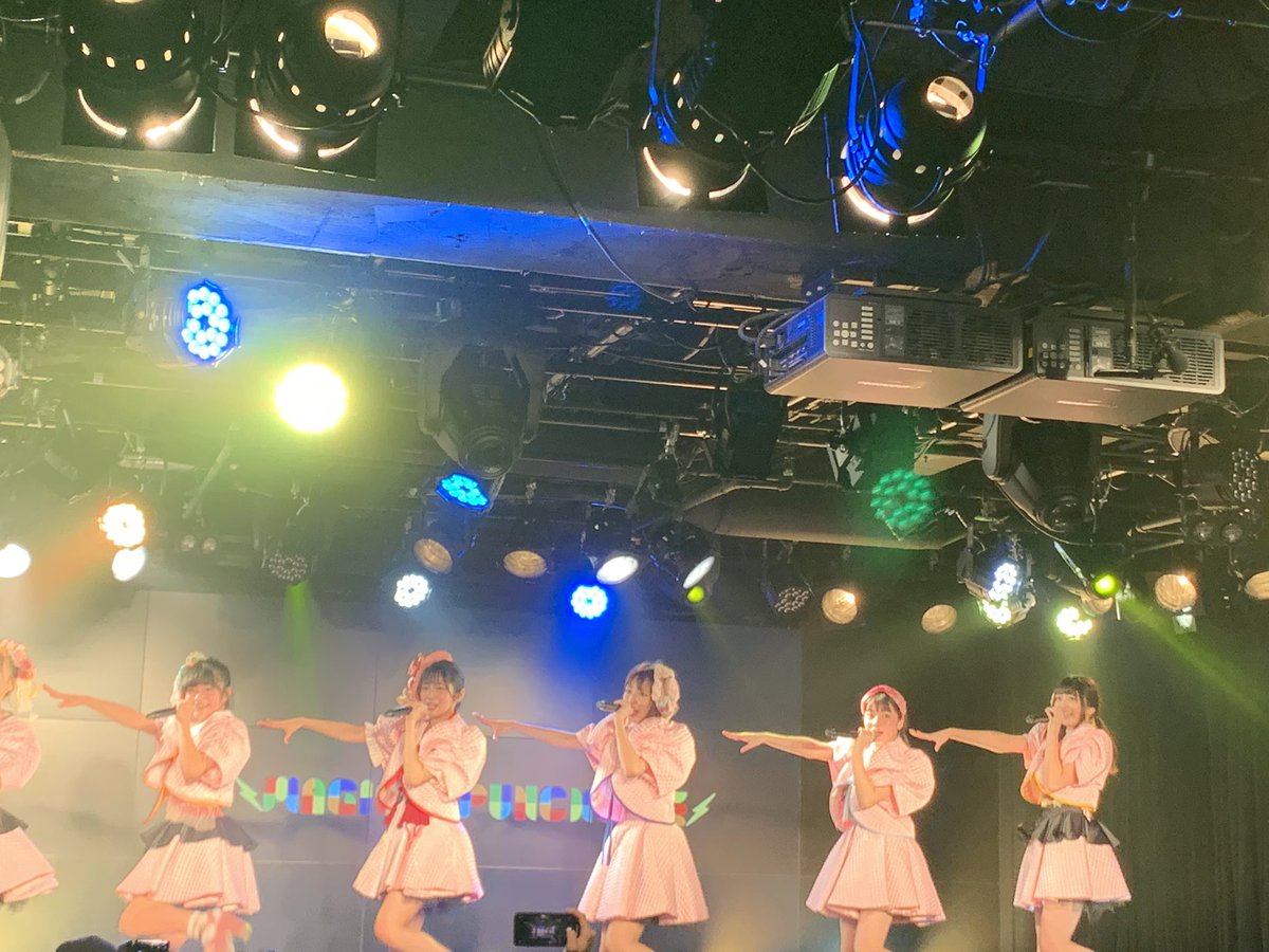 aidoringwithM09's tweet image. こちらもマジパン定期公演ＭＰＬ２０２０よりカメラ撮影可能曲２つ目『謎から謎めくＭｓｔｅｒｙ』よりサビ定番の振り付け謎謎トレインのシーンを投下しておきます
#マジパン #MPL2020