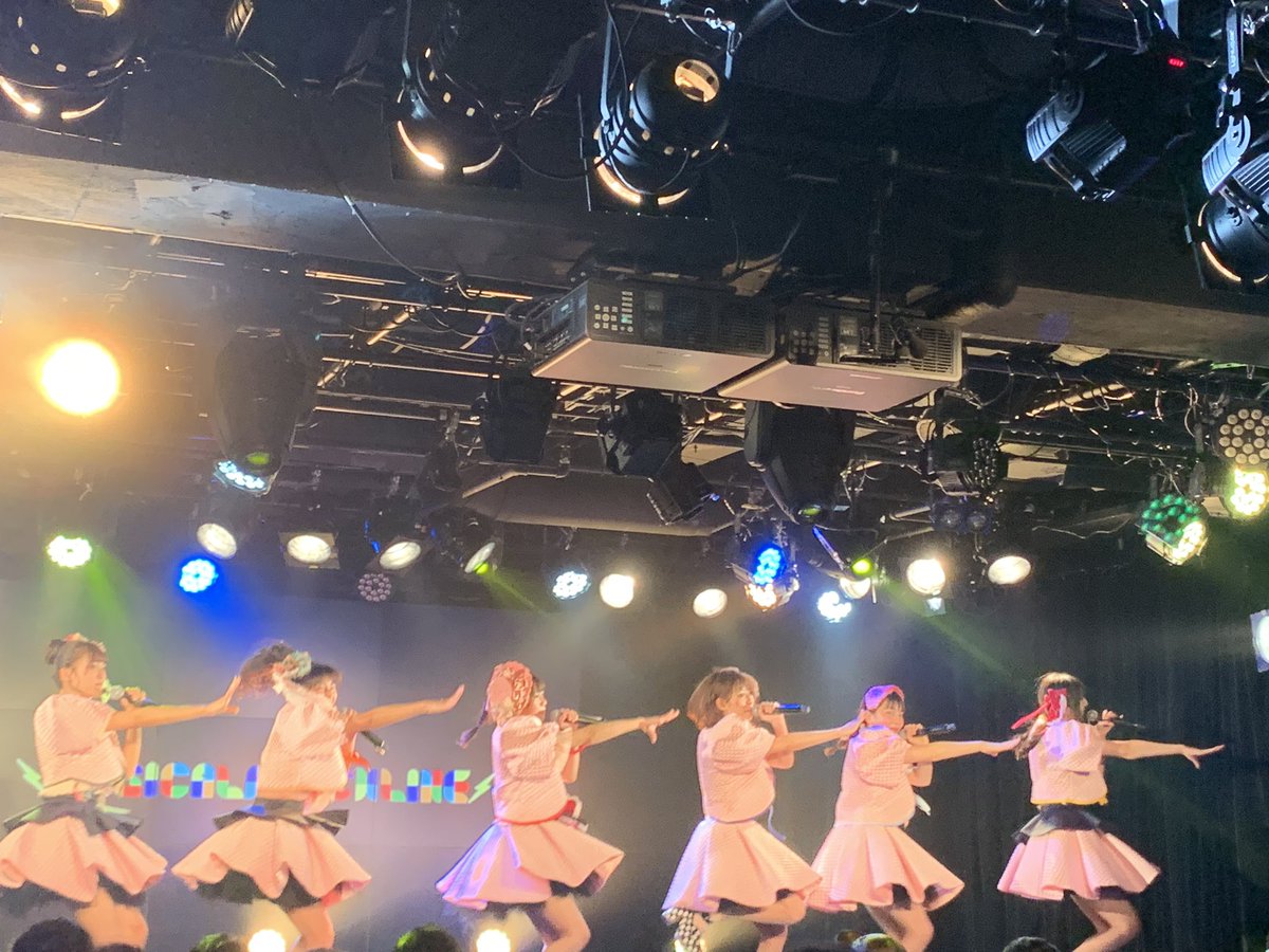 aidoringwithM09's tweet image. こちらもマジパン定期公演ＭＰＬ２０２０よりカメラ撮影可能曲２つ目『謎から謎めくＭｓｔｅｒｙ』よりサビ定番の振り付け謎謎トレインのシーンを投下しておきます
#マジパン #MPL2020