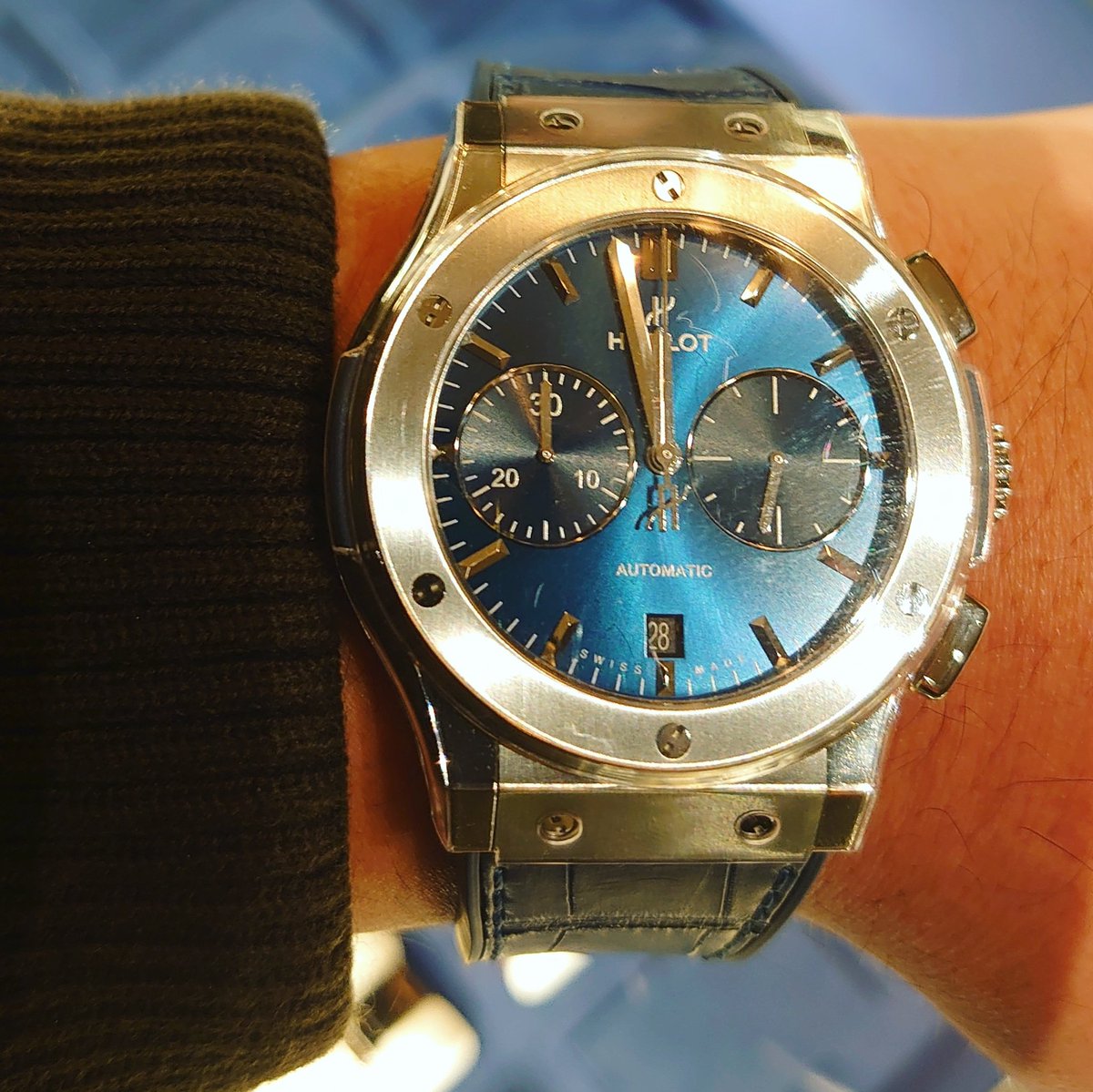 DShingo1's tweet photo. やっぱりHUBLOTはいいなぁ(*^▽^*)
気にいってる(笑)

#HUBLOT #ウブロ #腕時計 https://t.co/Mj2b31ozOl