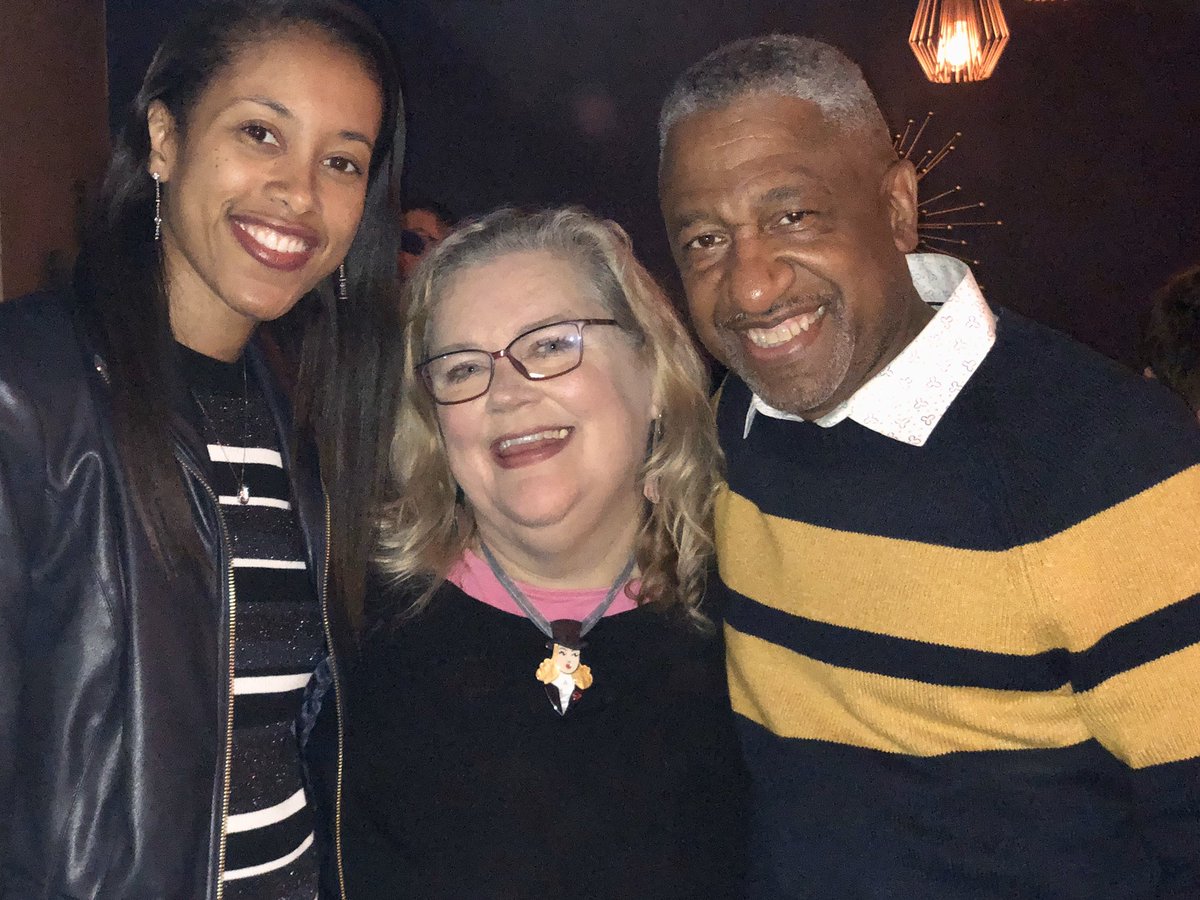 Frame4FrameFilm's tweet image. Happy Birthday to publicist Kelly Kitchens @kellyjkit! Enjoyed bringing in your 25th😉!