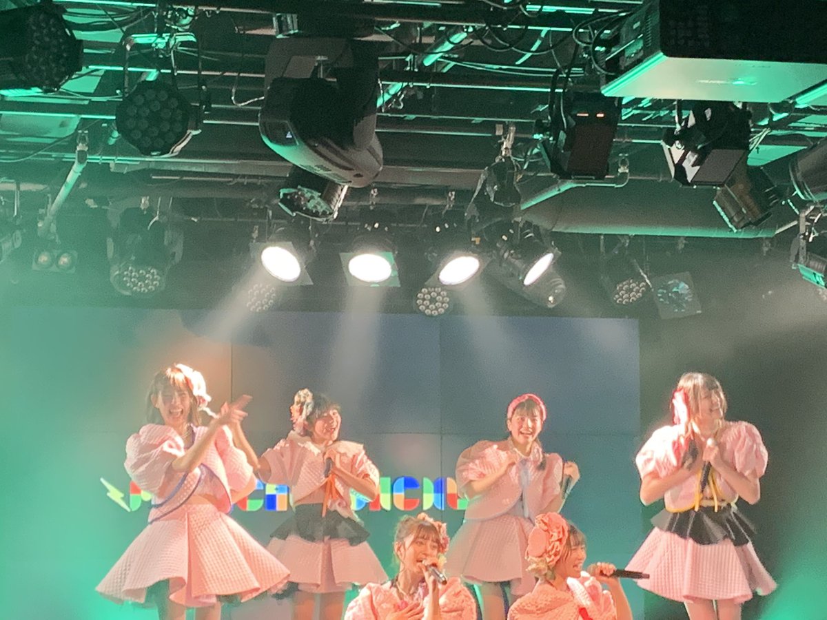 aidoringwithM09's tweet image. 最後にマジパン定期公演ＭＰＬ２０２０より撮影可能曲『マジカル・ジャーニー・ツアー』と『謎から謎めくＭｓｔｅｒｙ』より更に画像投下なう！！！
#マジパン #MPL2020