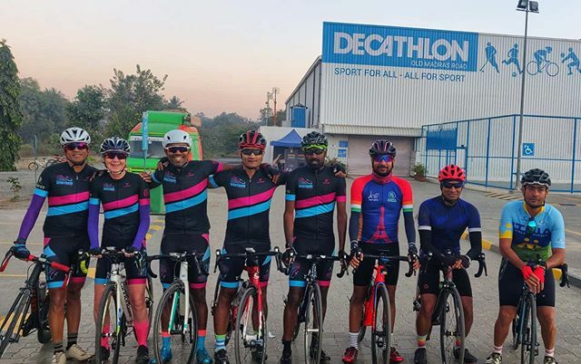 bikeyvenky's tweet photo. Farewell ride for our @spectrumracingblr 's @harimenon238 and @vickiblr who are moving bases from Bangalore to Dublin! Such a pleasant ride chatting all the way with great breakfast at Vishnu Bhavan! 🥰
.
#teammates #teamatesforlife #SpectrumRacing #b… https://t.co/anExmHn8eC https://t.co/qF5r3GVdM3