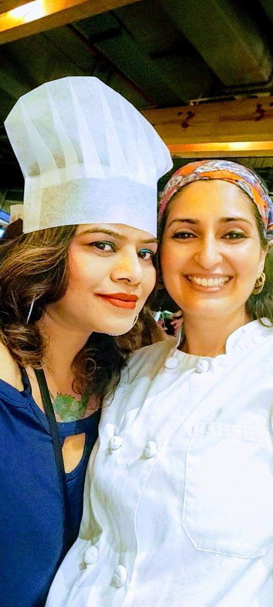 SriramMoumita's tweet photo. @thefbai @salloni @rockymohan30 @gourmetpssprt #gourmetpassportexperice #masterclass #healthyrecipes #allgooddeli #bloggersevent #helpfultips #StayHealthy #healthylifestyle #Healthy2020 Healthy pizza base, healthy yummy laddoos, healthy dips. https://t.co/31Nbvk37C3