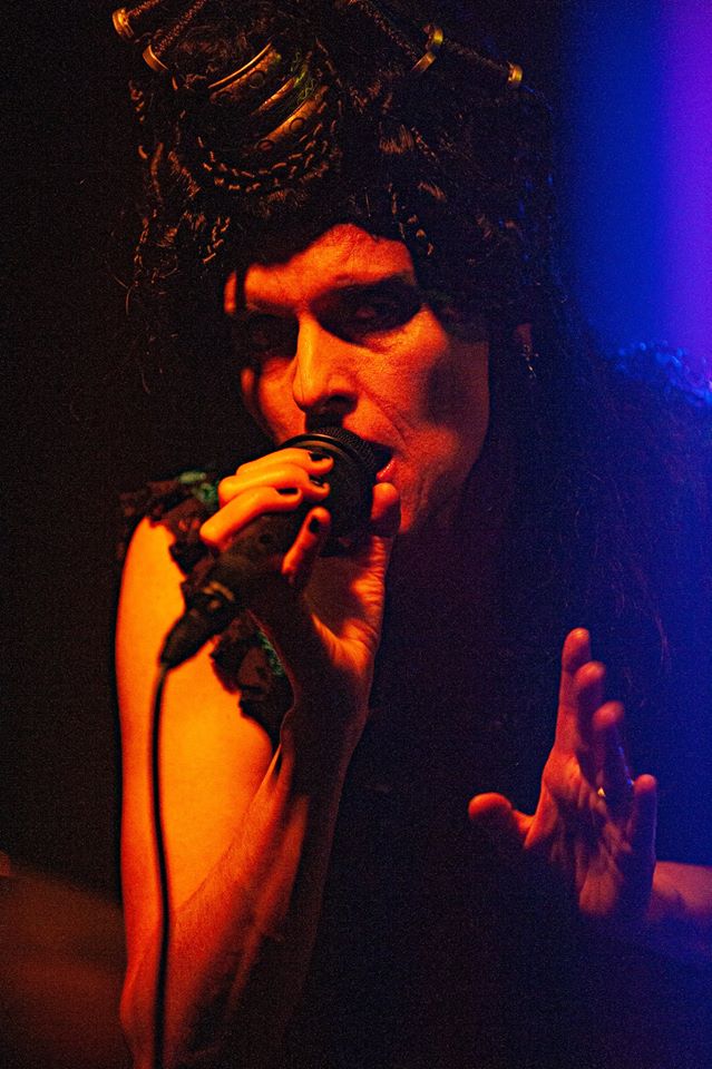 gelgiacaduff's tweet photo. Thanks Chrissi for this wonderful live-foto from last week! 

#gelgiacaduff #heartstrings #gothic #indie #rockopera #alternative #theatre #newwave #darkmusic #newmusicalert #originalmusic #newsongs #upandcomingartist #singersongwriter https://t.co/uYgDFmfQey