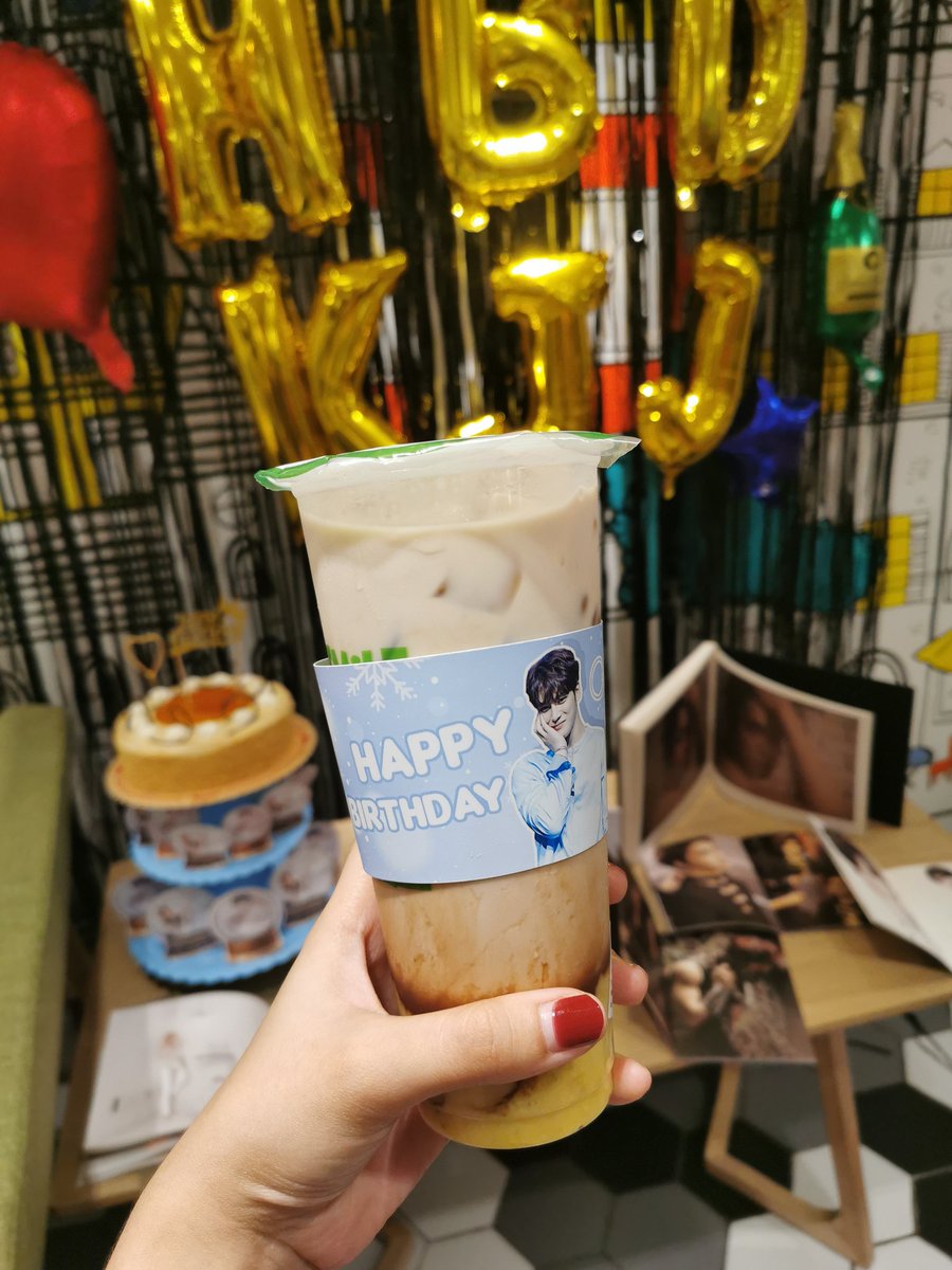 ifoundparis's tweet image. Thank you for this simple yet fun filled celebration of @bornfreeonekiss birthday! This tita fangirl's first cup sleeve event is a memorable one! @KJJinManila

#김재중_생일축하한다_애요 #HAPPY_JAEJOONG_DAY #SummerInWinter