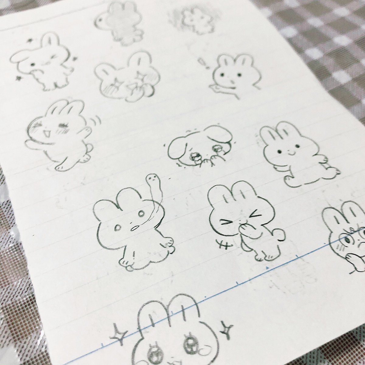 うさぎ描きまくってた?LINEスタンプにしようか迷ってる? 