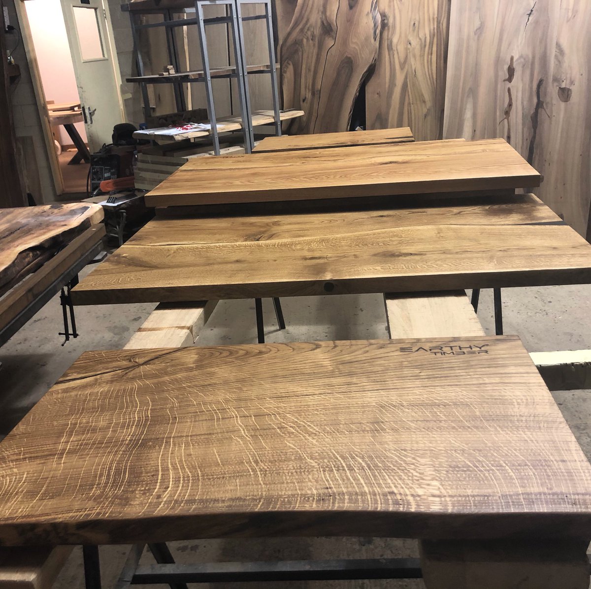 KilnDriedWood's tweet photo. #liveedge #woodshelves by @EarthyTimber @Timberdeal https://t.co/WZQMll0E6q