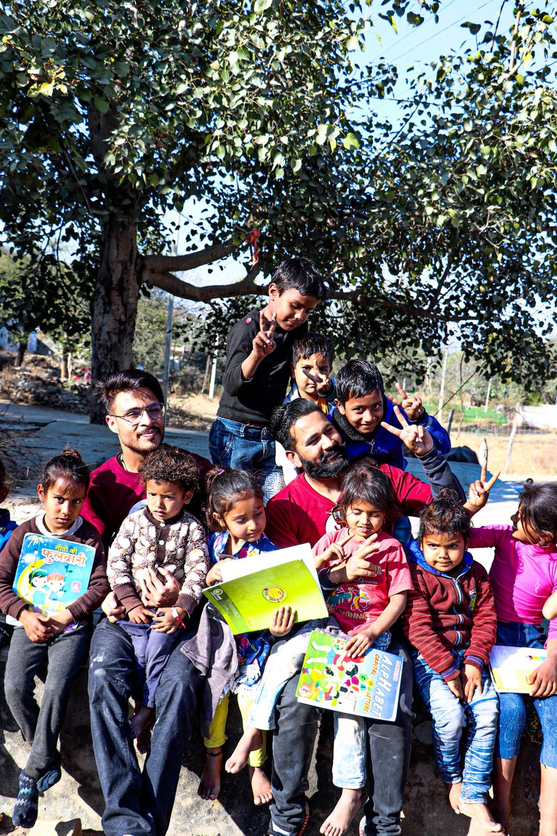 divysoulcare's tweet photo. Providing Children's education, women's wisdom and safety and spreading happiness ours daily routine 🌈 #dscf #dscffamily #love #happiness #care #serve #games #ngo #maroonfamily❤ #sanitarynapkins #divysoulcarefoundation #helpinghands #education #RepublicDay2020 https://t.co/smd3PorpWf