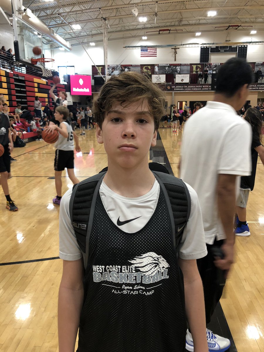 JuliusVElite0's tweet photo. 2025 Christian Fernandez Guard was relentless on both ends of the floor today at camp. Fernandez is one of the better scorers in his class in SoCal. Good shooter with a nose for the ball. @RyanSilver1 @WCEBball #JrAACamp https://t.co/FpAnmNOTB3