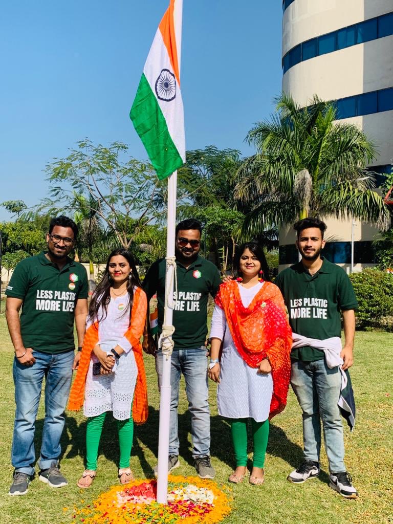Avinash91506937's tweet photo. #Republicday #howdjosh #removeplastic #sdeievent #office #walkathon #smartdatainc #LessPlasticMoreLife @rohit_hastak @bhushan7645 @Ushashukla09 @munishbhanot1 @samratbose007 @MinalKhatri3 @VairagadeSayali @vinit_victor @gnpanse https://t.co/RDt3FqhYdm