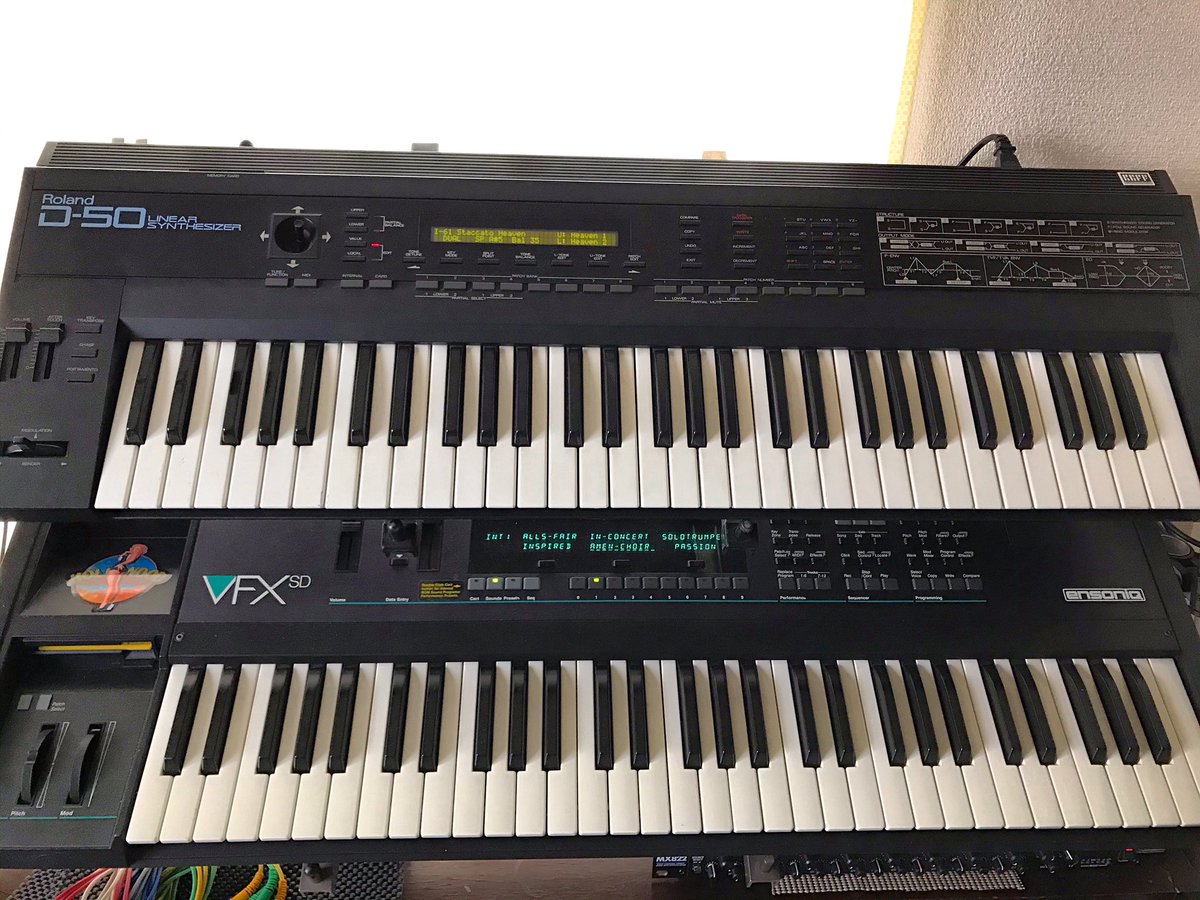 Nadaresiki_DDT's tweet image. このお2人のおかげ。
90sなオケ制作
ほとんどのパートを青春時代のあの音💿
たくさん使いました。
お返事が待ち遠しいです〜✉️
#D50 #vfxsd #digitalsynthesizer #シンセサイザー #roland #ensoniq #90s