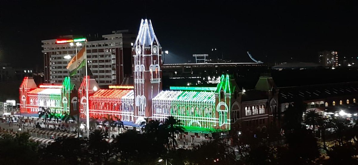 PiyushGoyal's tweet photo. Beautifully lit up Railway stations of Chennai, Mumbai, Vijayawada and Solapur welcoming travellers on the auspicious occasion of India’s 71st #RepublicDay https://t.co/OxoHwpjxxU
