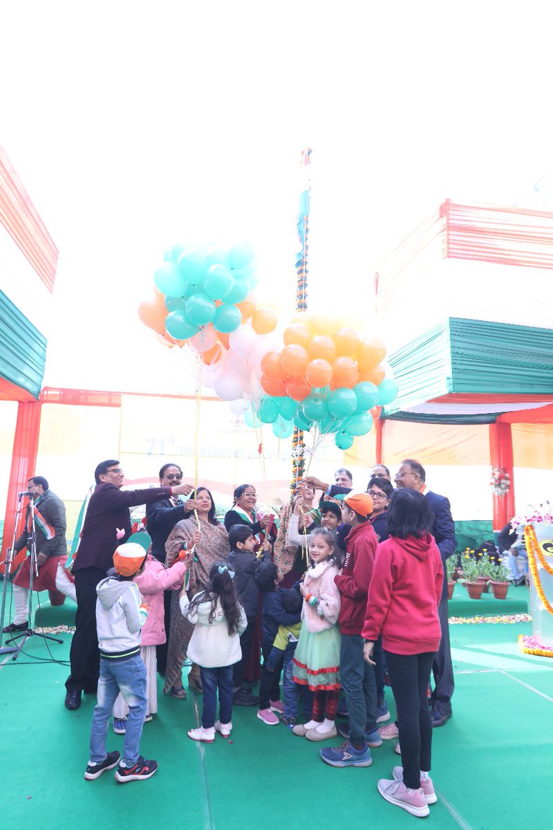 gailindia's tweet photo. GAIL (India) Ltd celebrated #RepublicDay2020 at it's Corporate office in New Delhi today. Dr. @akarnatak, CMD, GAIL
hoisted the National Flag🇮🇳 on the occasion, which was attended by members of GAIL family including Directors, senior officials &amp; employees, with their families. https://t.co/NvLtiqU7XY
