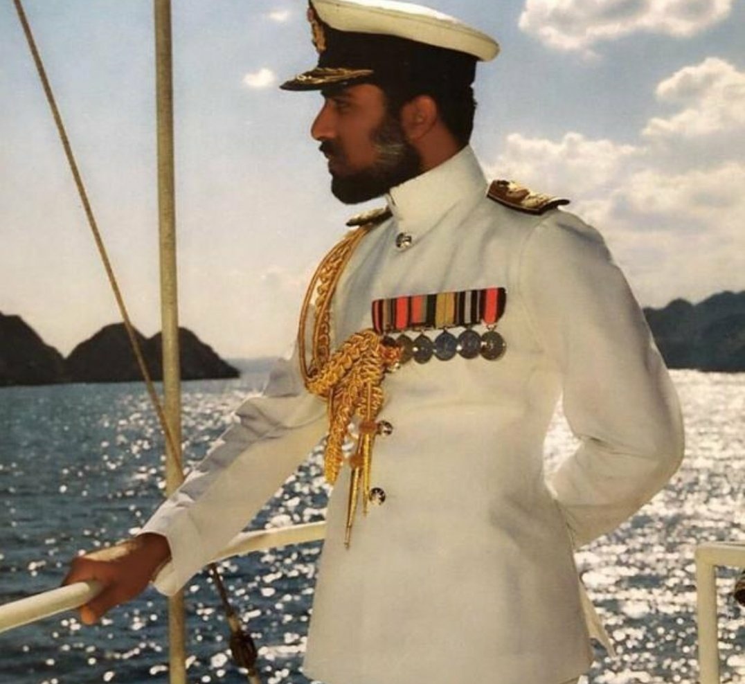 alshahi8's tweet image. ف هذة الاجواء الممطرة اللهم أرحم
والدنا #قابوس واغفر له واعف  عنه
وبرد قبره واجعل قبره روض من رياض
جنتك يا ارحم الراحمين أللهم أمين